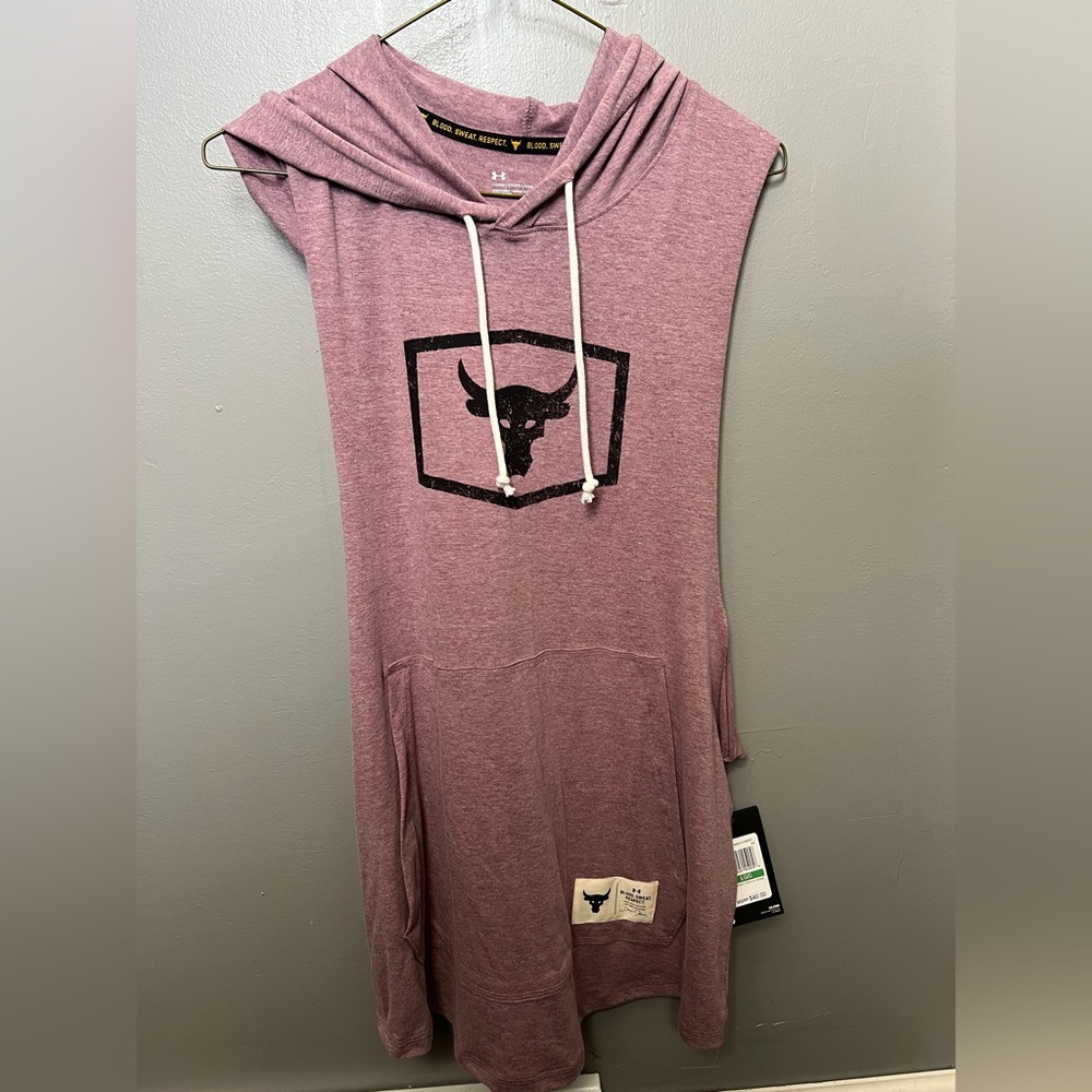 Under Armour HeatGear Dwayne Johnson Track To size Large new with tags.